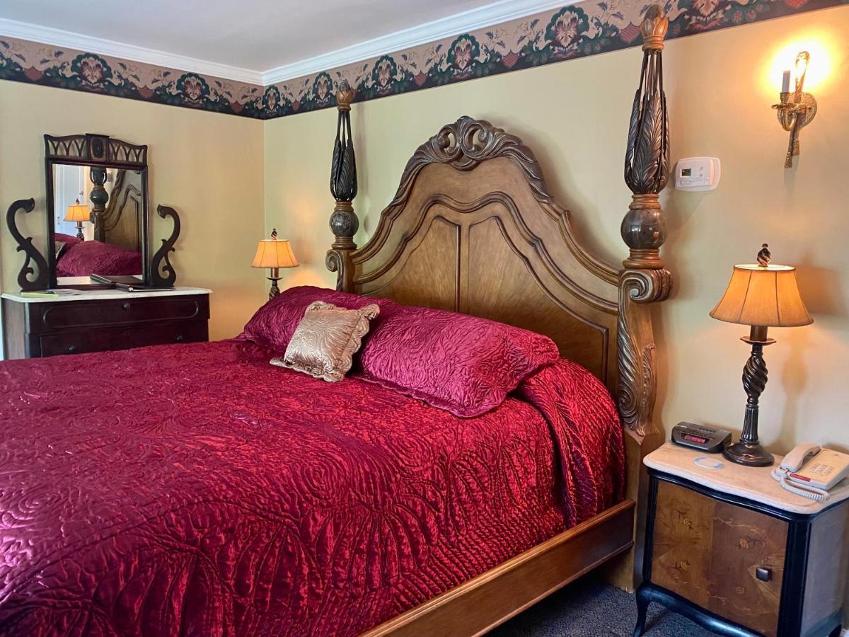 The Cypress Inn Конуей Екстериор снимка